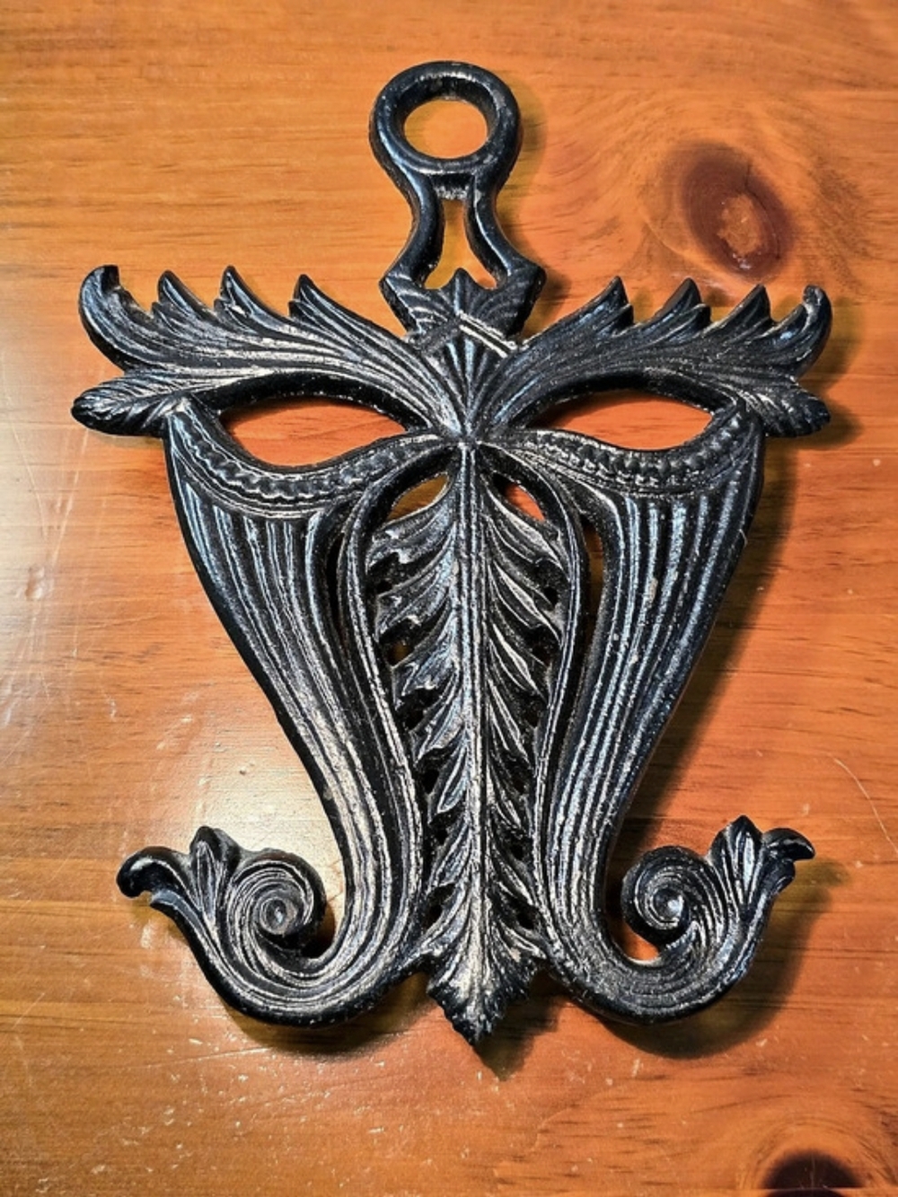 VTG 70s Virginia Metalcrafters "Doodlers Dream" Cast Iron Trivet 9-18 Mask